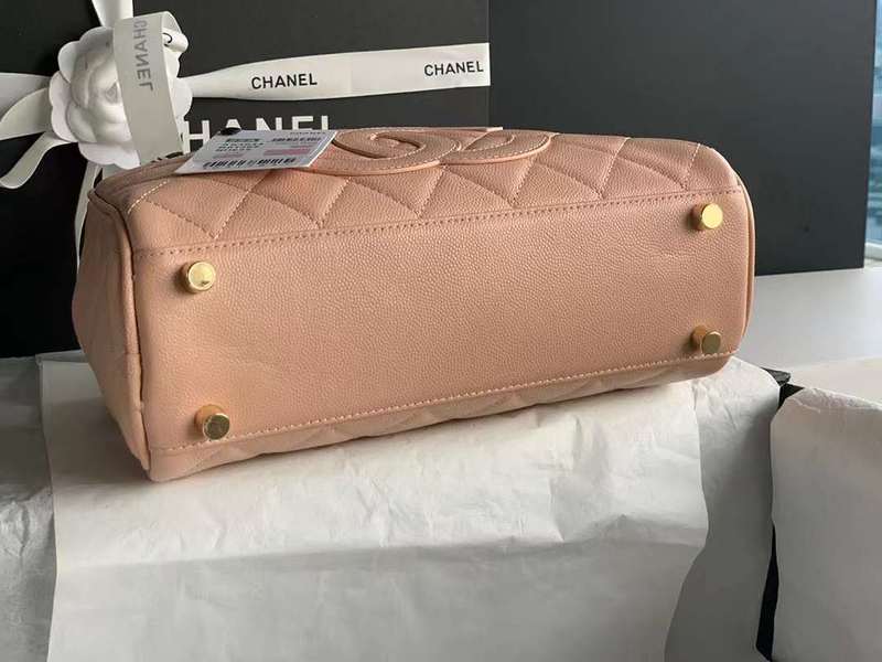 Zivas Charm Effortless Elegance Everyday Handbag (Statement-Ready Design) – Angled View
