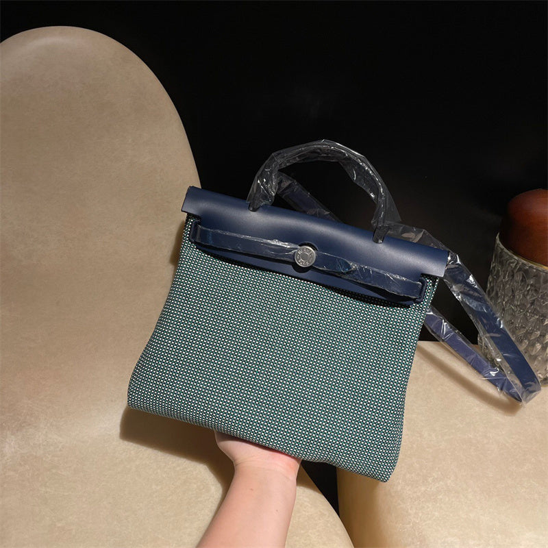  Graceful everyday bag front view 7