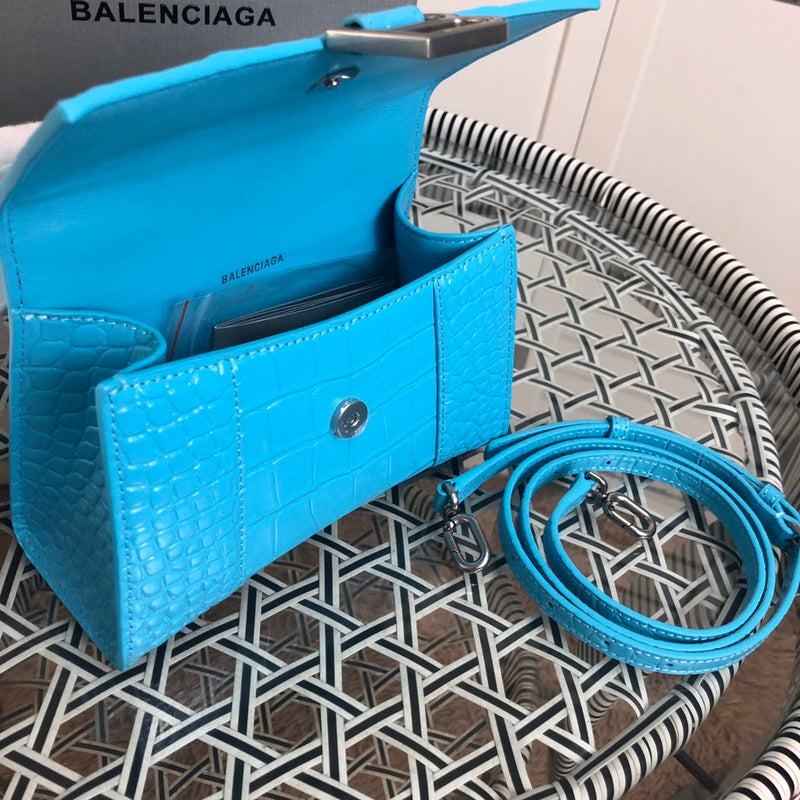 Front view of chic statement women's handbag – women's luxury handbag