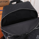  Essential everyday bag front view 7