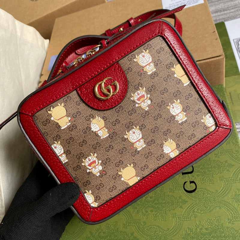 Back view of structured sleek women's handbag – women's everyday handbag
