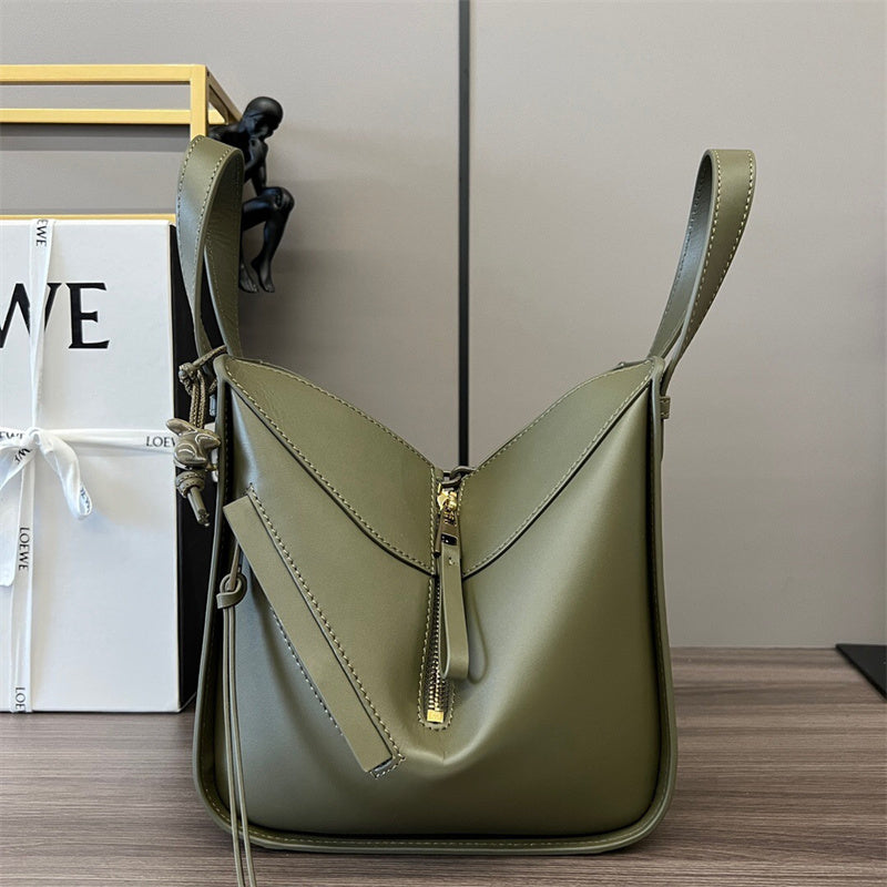 Ziva's Charm handbag – styled view (19.5cm*14.4cm*20.8cm)