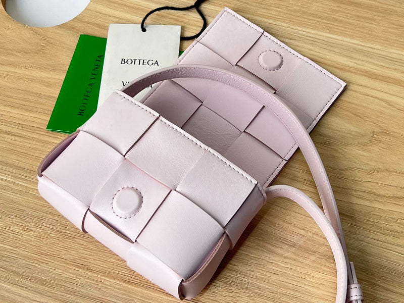 Elegant Vegan Leather Handbag - Everyday Elegance | Women's Fashion Handbag #1666 - alternate angle view (image 8) of designer-inspired handbag