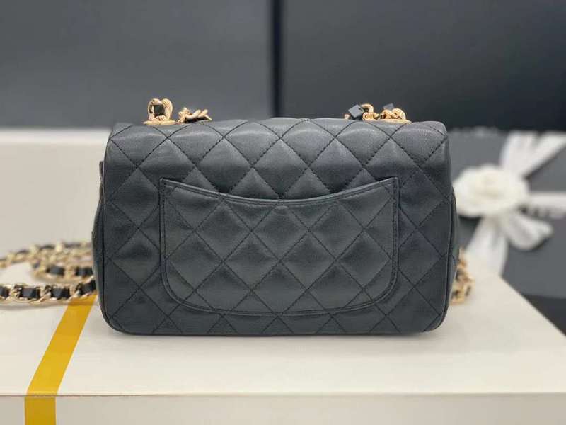 Zivas Charm Refined Structure Designer Handbag (Refined Modern Silhouette) – Interior View