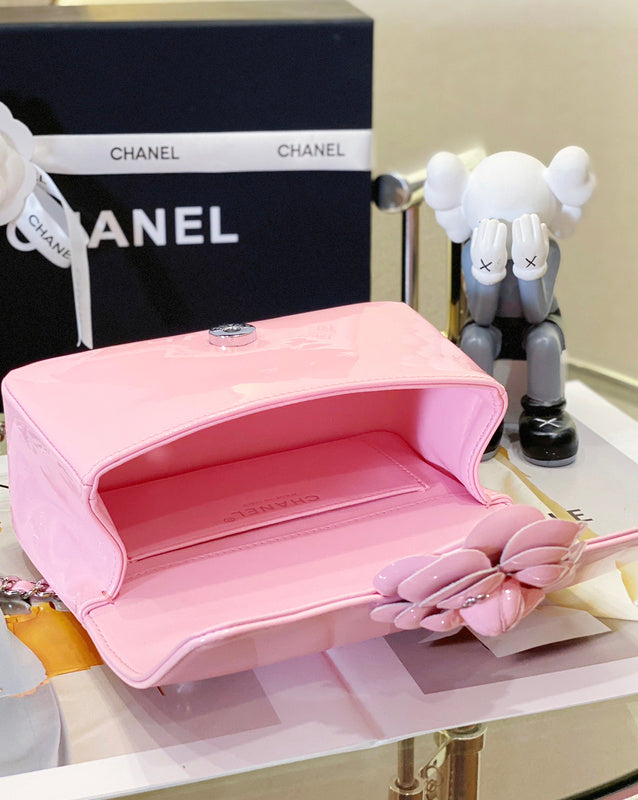  handbag, compact everyday style, image 6