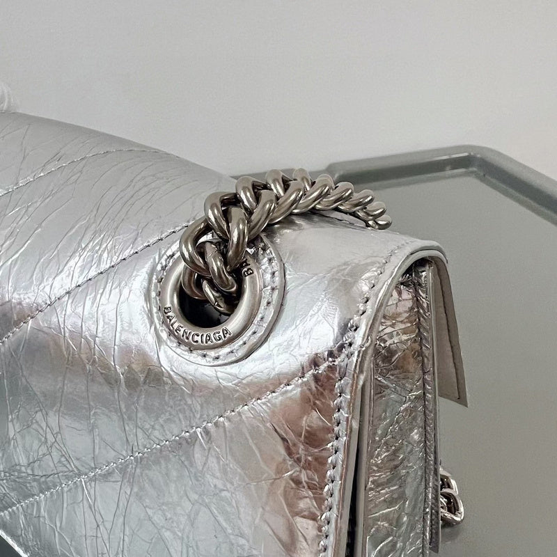 Zivas Charm Timeless Appeal Statement Handbag (Elevated Daily Companion) – Styled Look