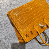  crossbody bag interior and compartment view 9