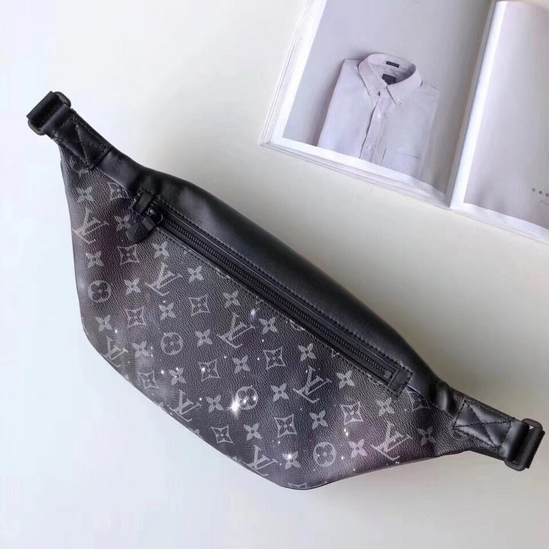 Side profile of elevated modern women's handbag – women's luxury accessory