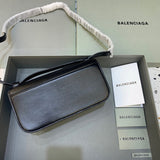 Sophisticated Faux Leather Handbag - Chic Everyday Appeal | Women's Designer-Inspired Purse #410 - close-up detail shot (image 3) of designer-inspired handbag
