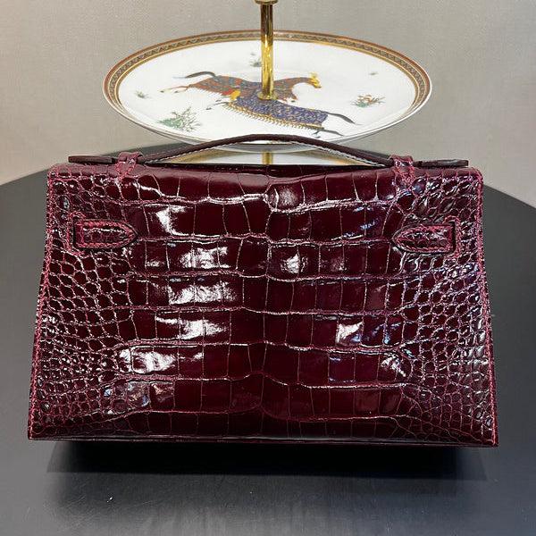 Side view of balanced structured handbag