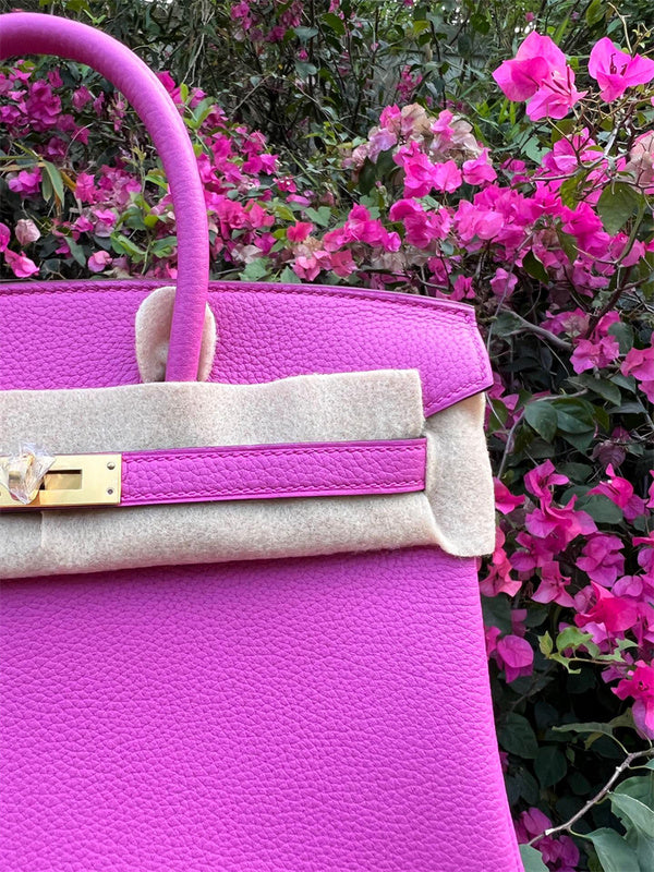 classic crossbody bag detail view showing craftsmanship 14