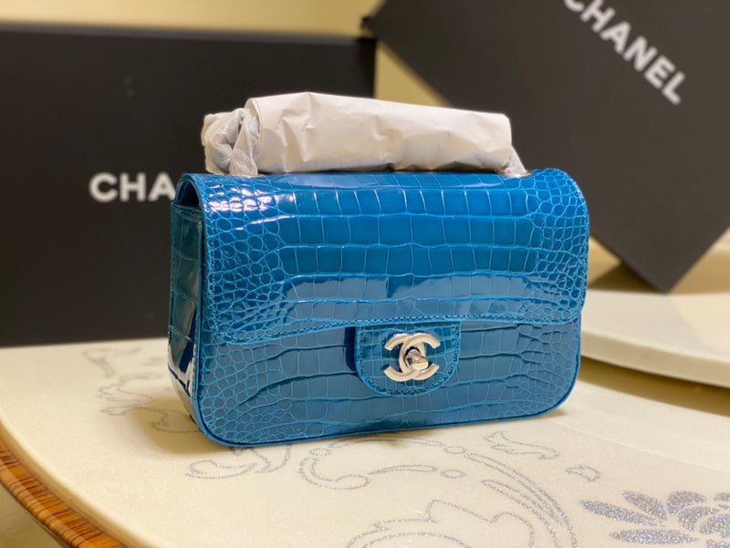  mid purse view 1
