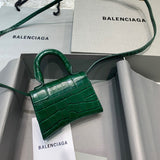 Bold Premium PU Leather Handbag - Modern Structured Build | Women's Everyday Carry Handbag #509 - close-up detail shot (image 3) of designer-inspired handbag