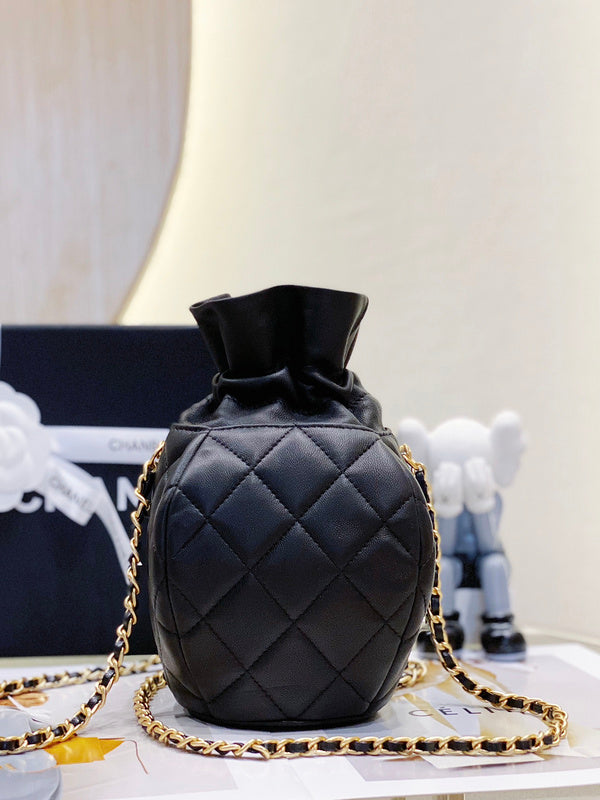  handbag, spacious everyday style, image 4