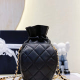  handbag, spacious everyday style, image 4