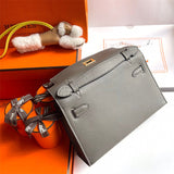  essential shoulder bag styled with outfit 66