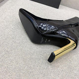 Styling view of Saint Laurent luxury piece style No.046