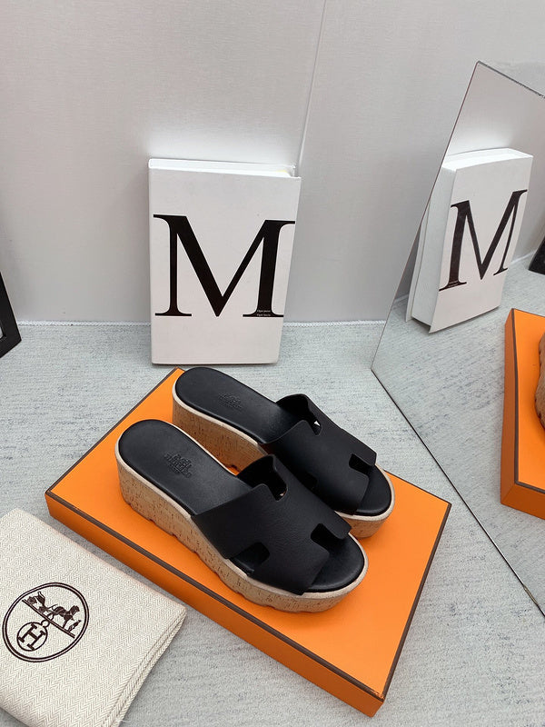 Hermes shoes Style 332 - full pair display