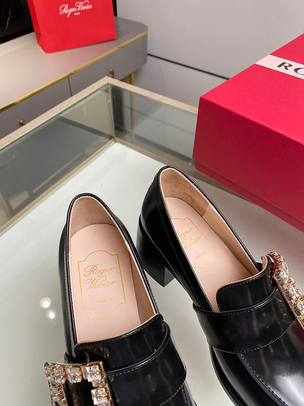 Texture and finish detail of Roger Vivier luxury piece style No.053