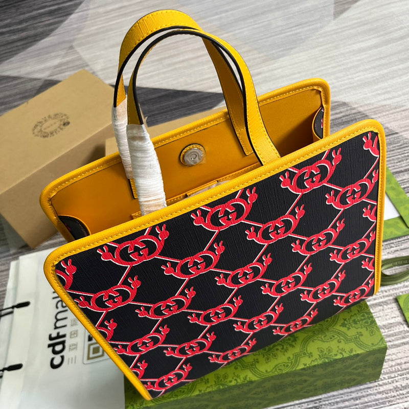 Interior view of premium classic women's handbag – women's everyday handbag