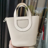  structured bag interior and compartment view 21