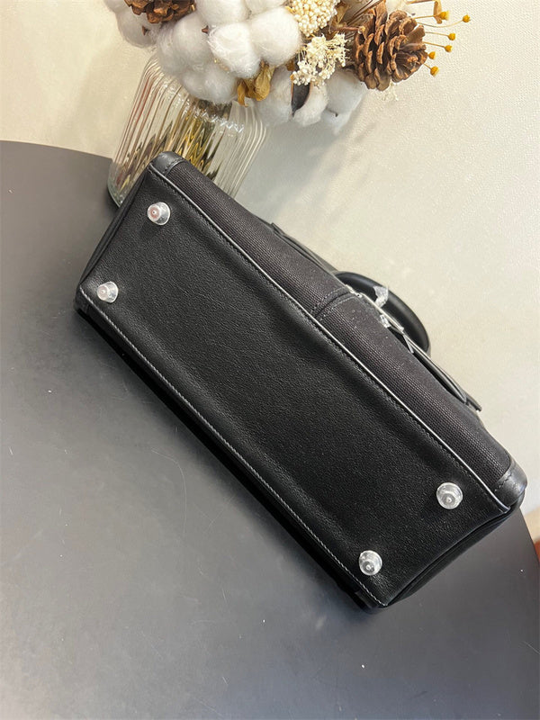 Interior view of sculpted premium bag