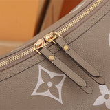  carryall bag close-up of hardware and finish 17