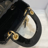 Front view of everyday-luxe elevated women's handbag – women's everyday handbag
