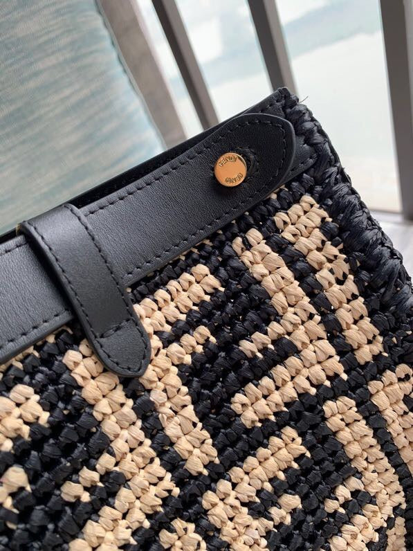 Ziva's Charm handbag – product shot (41cm*16cm*29.5cm)