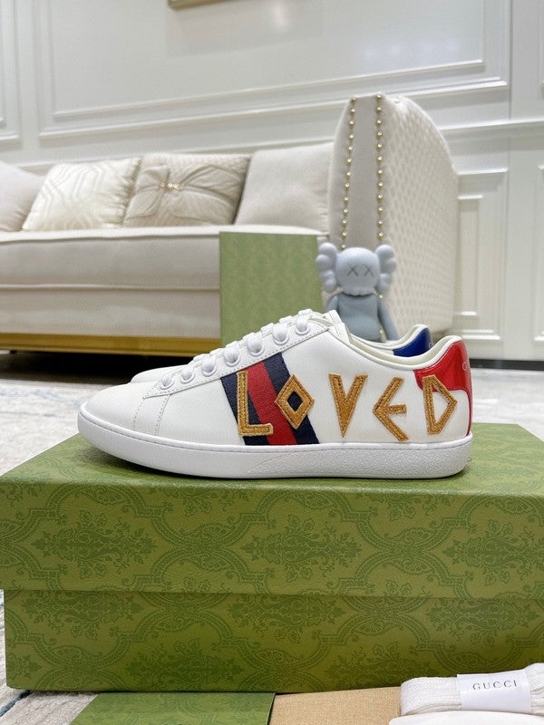 Gucci fresh white-and-black luxury sneakers view 9 breathable knit upper