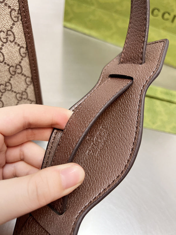 Ziva's Charm handbag – product shot (one versatile size)