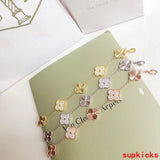 Angled view of Van Cleef & Arpels unisex jewelry piece