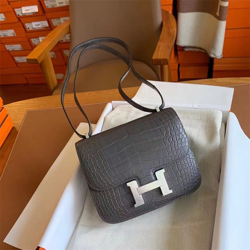 Versatile bag women's premium everyday handbag