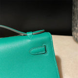  tailored shopper bag detail view showing craftsmanship