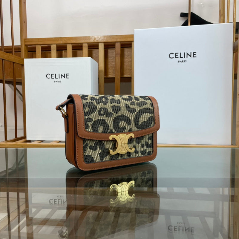 Interior view of everyday-luxe statement women's handbag – women's luxury handbag