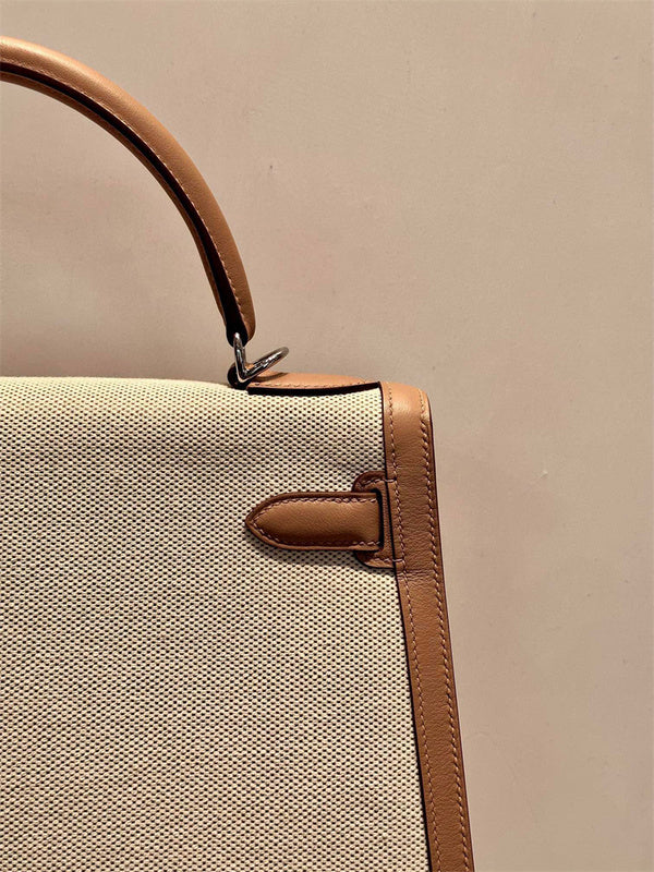  structured bag close-up of hardware and finish
