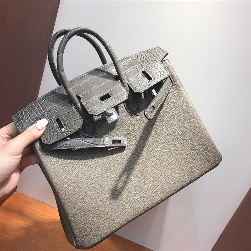  Smart carryall bag front view 7