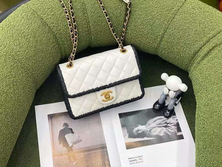  mid purse view 5