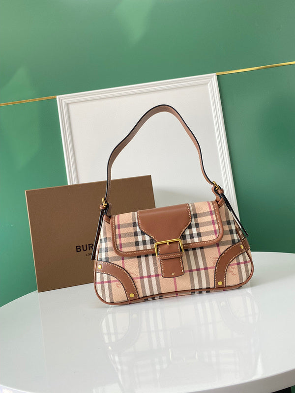 Ziva's Charm handbag – front view (one versatile size)