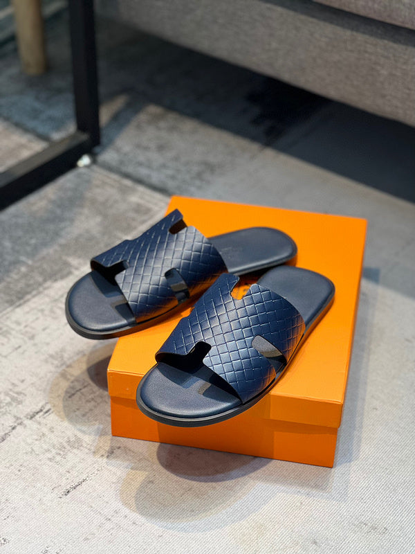 Hermes shoes Style 011 - close-up of elevated everyday design