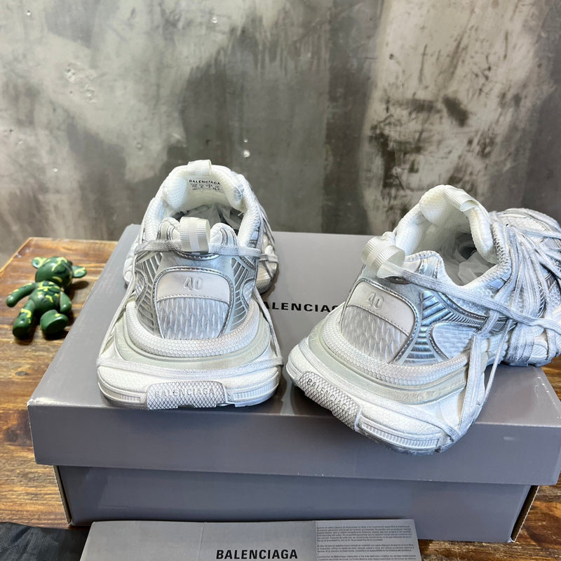 Balenciaga shoes Style 068 - logo and branding close-up