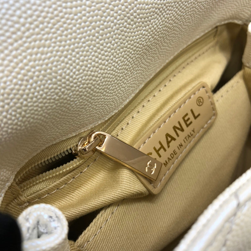  women's handbag, mid design, view 7