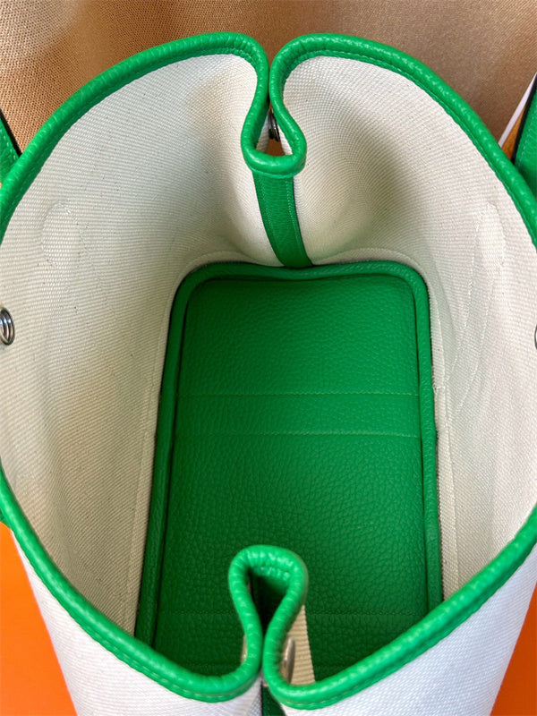  top-handle bag interior and compartment view