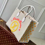 Interior view of everyday-luxe classic women's handbag – women's premium purse