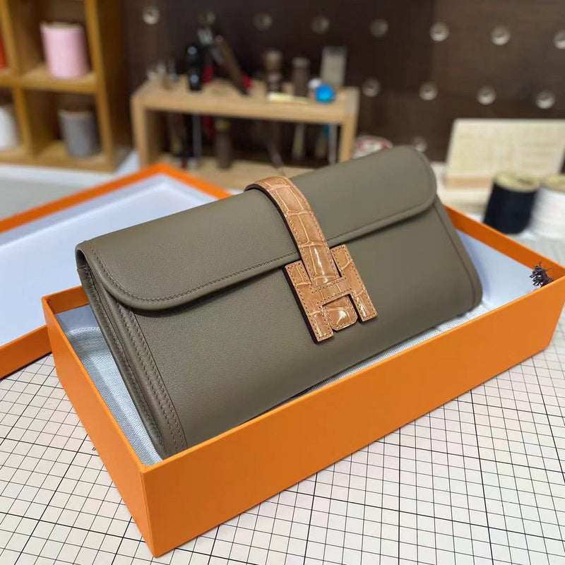 Fluid bag women's premium everyday handbag