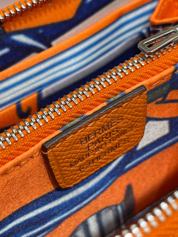 Close-up detail of fluid bag design