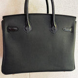  Streamlined everyday bag front view 13