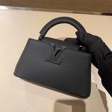  Essential structured bag front view 19