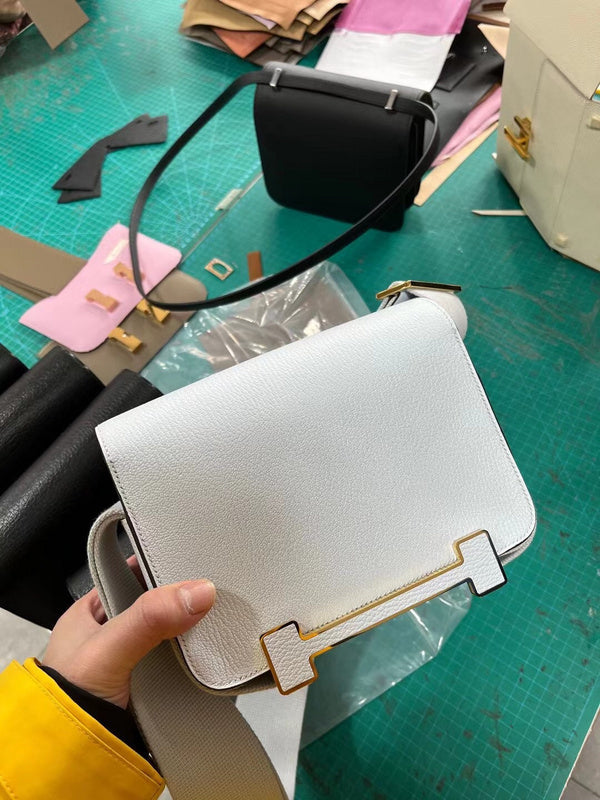 Side view of balanced structured handbag