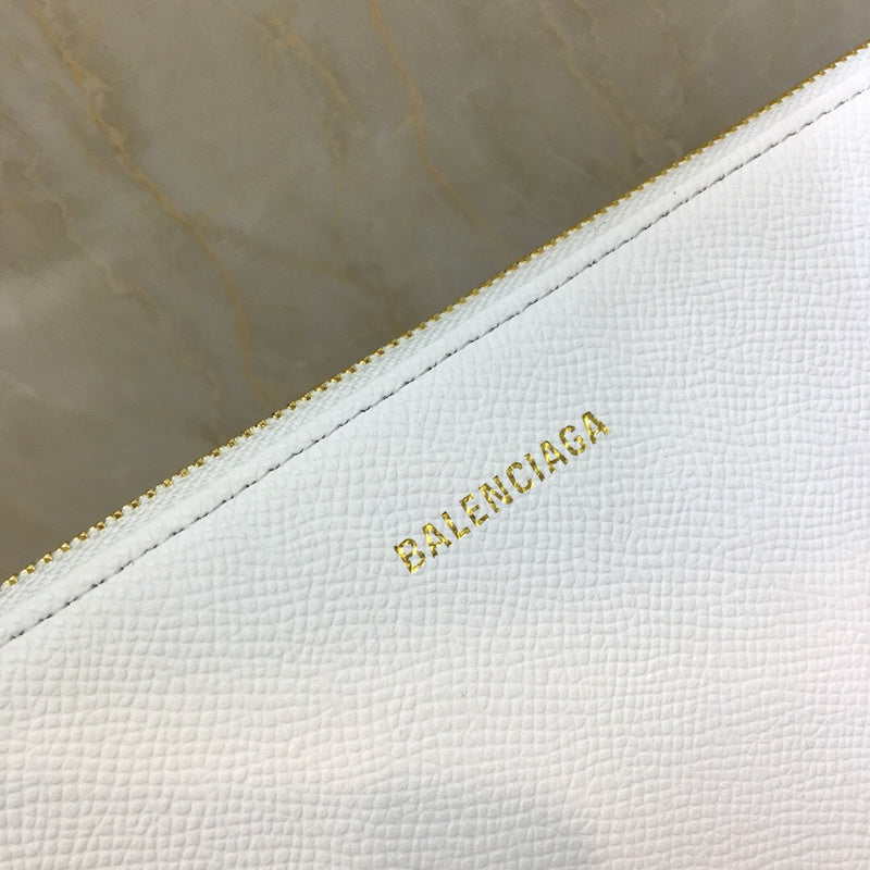 Contemporary Premium PU Leather Handbag - Smooth Faux-Leather Exterior | Women's Premium Handbag #1014 - hardware and detail close-up (image 5) of designer-inspired handbag